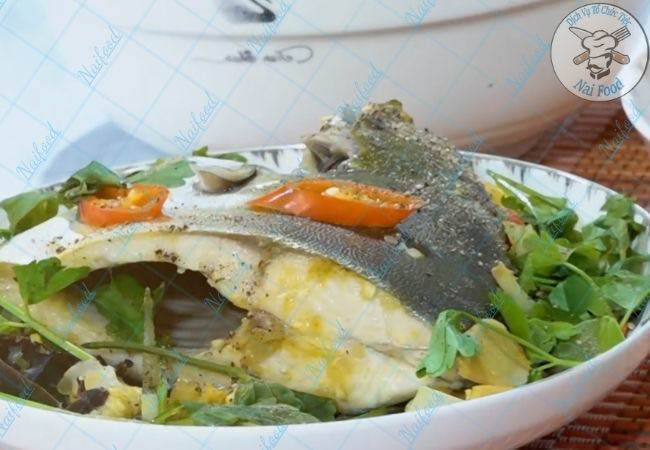 M&oacute;n c&aacute; chim hấp nấm b&eacute;o ngậy nhưng kh&ocirc;ng ngấy