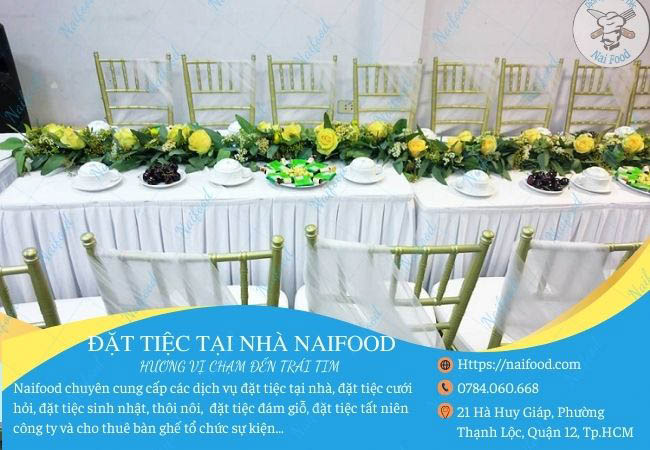 Mẫu trang tr&iacute; gia ti&ecirc;n bằng ghế tiffany