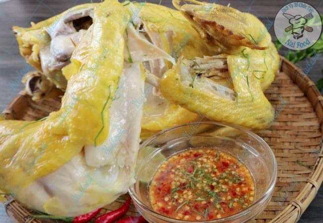 G&agrave; hấp sả đ&atilde;i tiệc