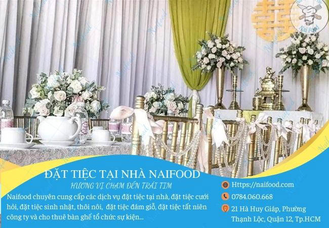 Trang tr&iacute; gia ti&ecirc;n đ&aacute;m cưới b&agrave;ng b&agrave;n ghế tiffany v&agrave;ng đồng