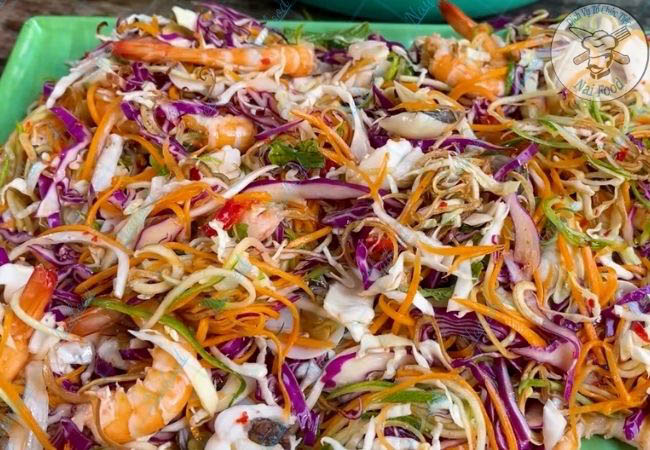 Gỏi ngũ sắc t&ocirc;m thịt