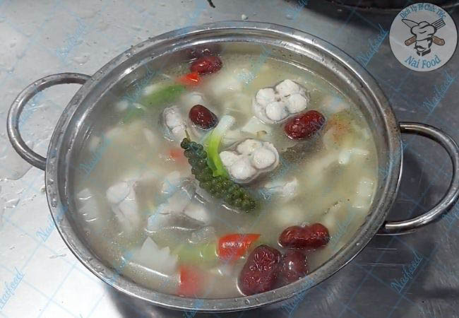 M&oacute;n lẩu c&aacute; ch&igrave;nh măng chua&nbsp;