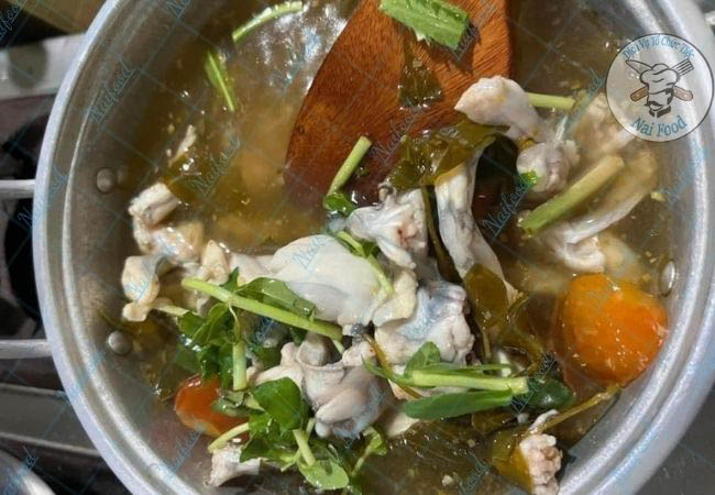 Lẩu ếch l&aacute; giang + b&uacute;n