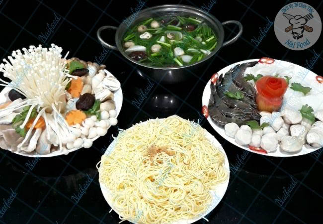 Lẩu nấm 5 loại