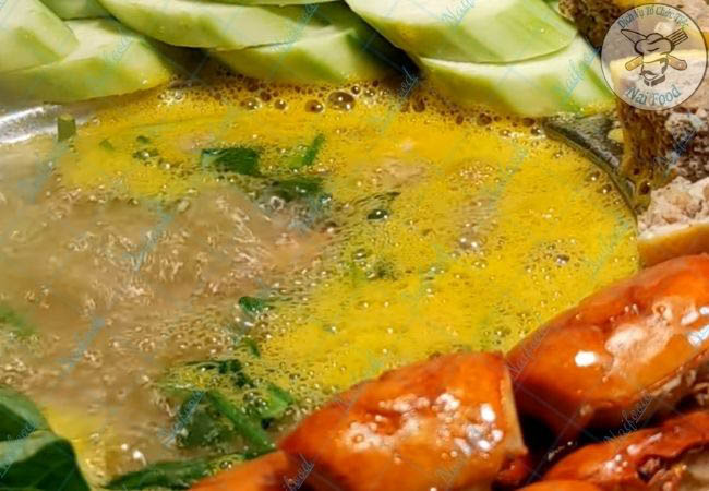 Lẩu bắp b&ograve; ri&ecirc;u cua