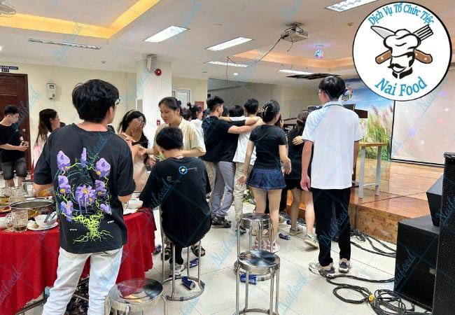 Kh&ocirc;ng gian tổ chức tiệc