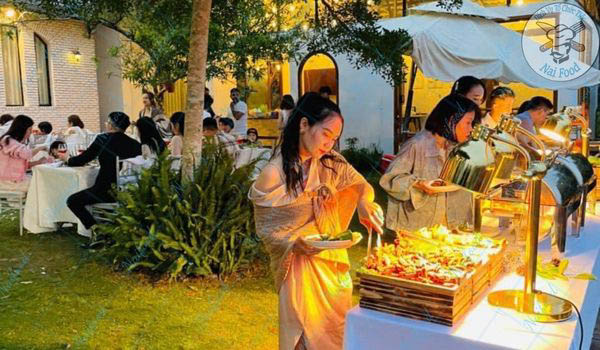 Tổ chức tiệc bbq ngo&agrave;i trời