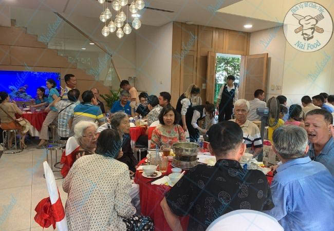 H&igrave;nh ảnh Naifood tổ chức tiệc đ&aacute;m giỗ