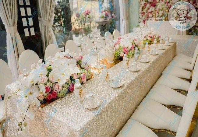 Trang tr&iacute; kh&ocirc;ng gian đ&aacute;m cưới