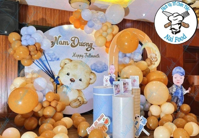 tổ chức tiệc đầy th&aacute;ng tại nh&agrave;