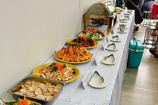 Thực đơn tiệc buffet