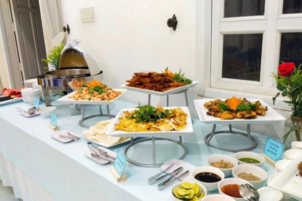 C&aacute;c lưu &yacute; khi lựa chọn thực đơn tiệc buffet ngo&agrave;i trời