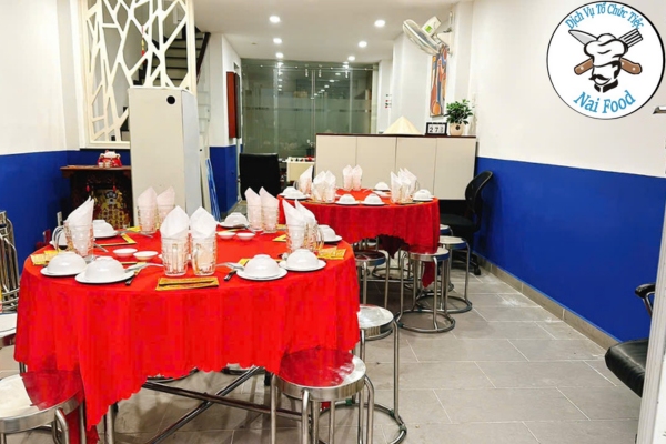 Tổ chức tiệc theo dạng tiệc b&agrave;n