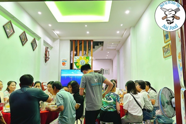 Đặt tiệc đ&aacute;m giỗ tại nh&agrave;