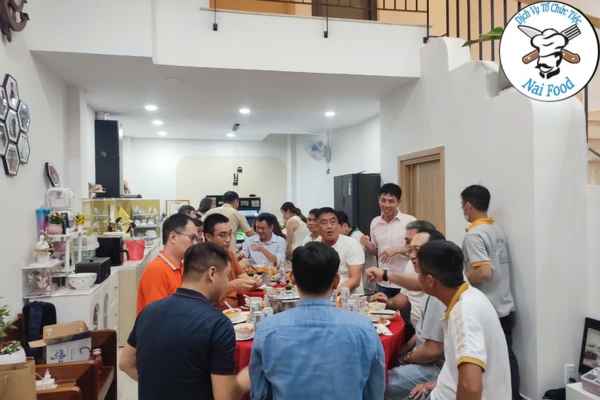Tiệc tất ni&ecirc;n c&ocirc;ng ty ở quận 5