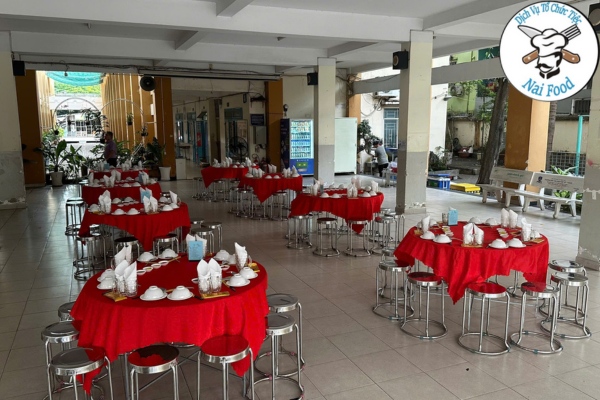 Tổ chức tiệc theo dạng tiệc b&agrave;n quận 10