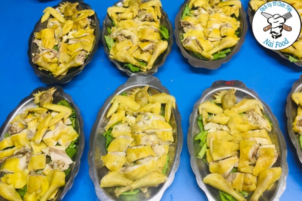 G&agrave; hấp cải bẹ xanh