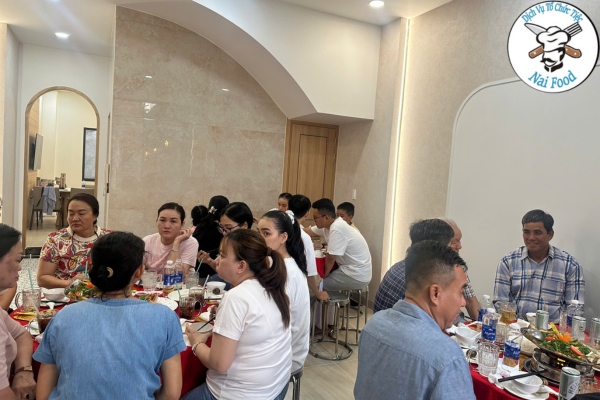 Tổ chức tiệc đ&aacute;m giỗ tại nh&agrave; Đồng Nai