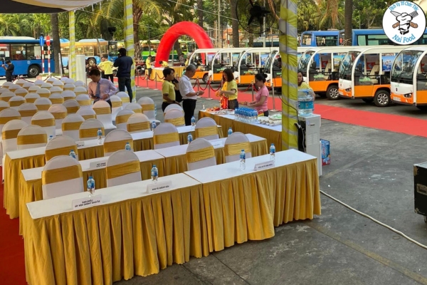 B&agrave;n ghế sự kiện quận 2