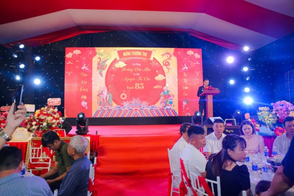 Nhiều ưu đ&atilde;i khuyến m&atilde;i