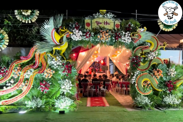 Cổng cưới bằng l&aacute; dừa