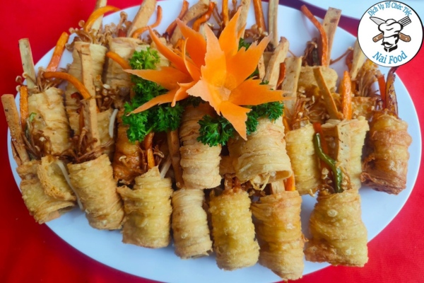 Rau củ cuộn t&agrave;u hủ ky chi&ecirc;n gi&ograve;n