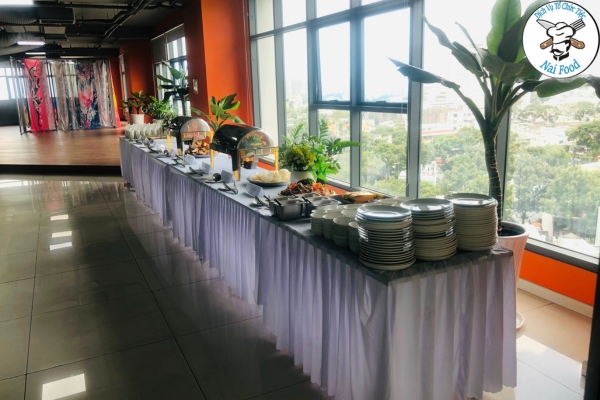 Kh&ocirc;ng gian tiệc buffet si&ecirc;u đẹp