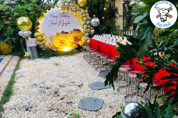 Kh&ocirc;ng gian setup backgroup tiệc sinh nhật