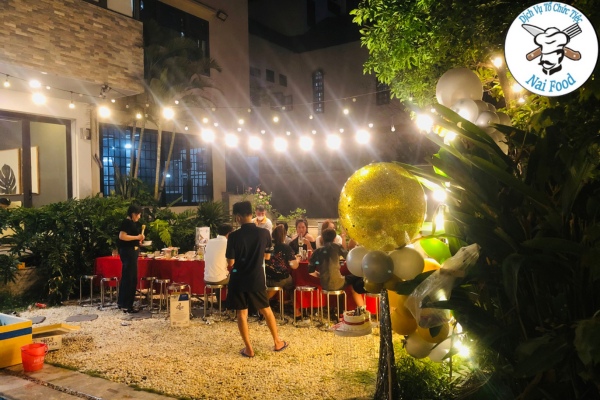 Kh&ocirc;ng gian tiệc trang tr&iacute; tại Villa Thủ Đức