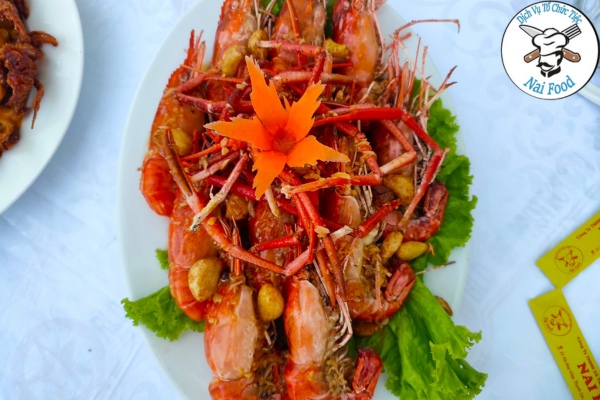 T&ocirc;m c&agrave;ng sốt bơ tỏi