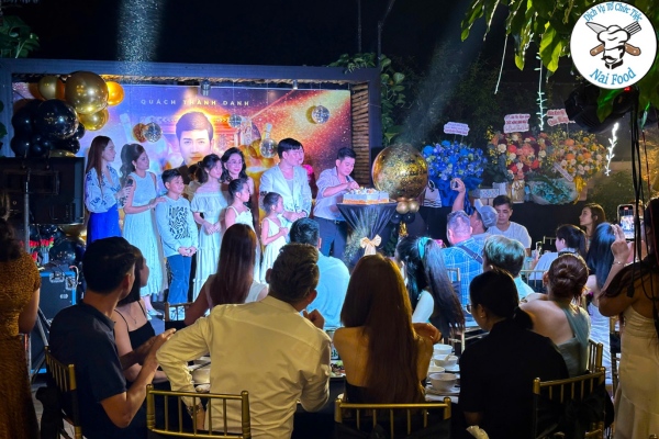 Cảm nhận của ca sĩ Qu&aacute;ch Th&agrave;nh Danh về bữa tiệc do Naifood tổ chức