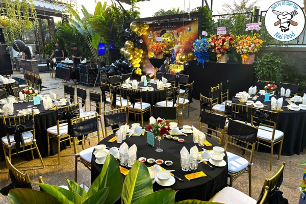 Kh&ocirc;ng gian bữa tiệc sinh nhật