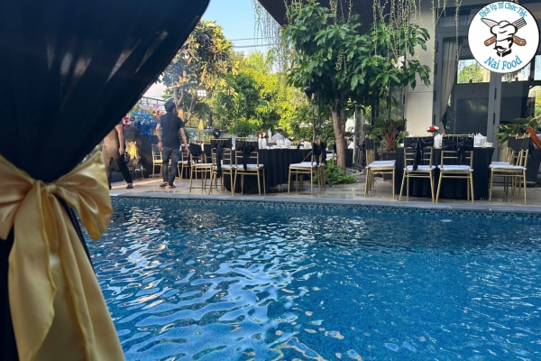 Kh&ocirc;ng gian tiệc