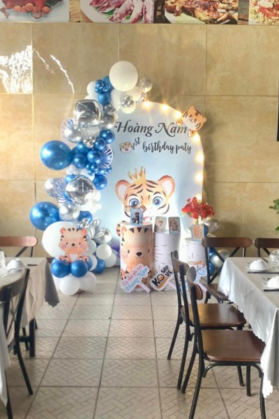 Dịch vụđặt tiệc đầy th&aacute;ng